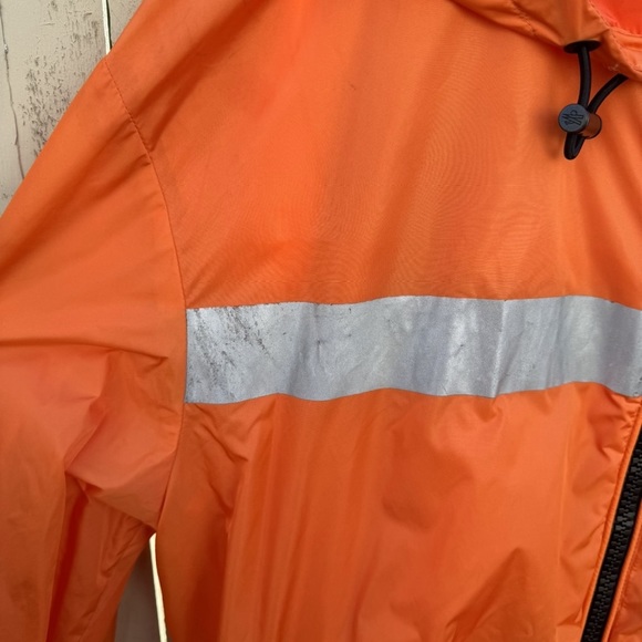 Moncler x Off-White Windbreaker - Picture 8 of 15